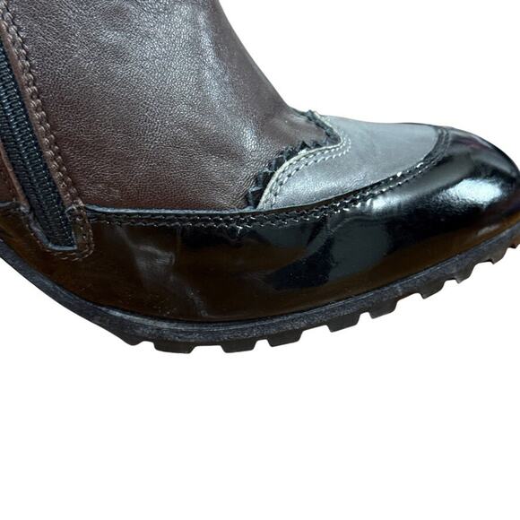 Taryn Rose Brown Black Wingtip Leather Ankle Boots Booties Heels Shoes 38.5 8.5 - Picture 2 of 16